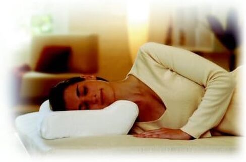 SISSEL Classic Neck Pillow Size M | Unique Incline for Disc & Vertebrae Relief | 5-Year Shape Stability Guarantee | Includes Washable Velour Cover | Dimensions: Approx. 47 x 33 x 11 cm in Saudi Arabia