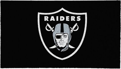 ممسحة رياضية من فريق سبورتس أمريكا NFL LAS Vegas Raiders | مدخل داخلي خارجي | 28 × 16 بوصة | سجادات الأبواب الأمامية غير قابلة للانزلاق | مرخص رسميًا | سجادة ترحيب لمشجعي الرياضة عند الدخول in Saudi Arabia