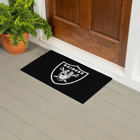 ممسحة رياضية من فريق سبورتس أمريكا NFL LAS Vegas Raiders | مدخل داخلي خارجي | 28 × 16 بوصة | سجادات الأبواب الأمامية غير قابلة للانزلاق | مرخص رسميًا | سجادة ترحيب لمشجعي الرياضة عند الدخول in Saudi Arabia
