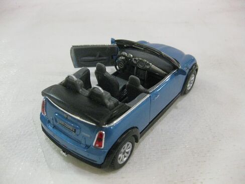 Mini Cooper S قابلة للتحويل في مقياس Diecast الأصفر 1:28 بواسطة Kinsmart in Kuwait
