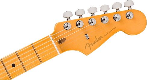 Fender American Ultra II Stratocaster - حزمة حمراء شريرة مع حقيبة وحزام وكابل وقبعة ومجموعة تنظيف الجيتار in Saudi Arabia