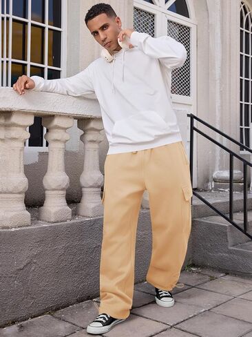 Men's Heavyweight Fleece Cargo Pants Baggy Sweatpants Wide Leg Sweats with Pockets in Saudi Arabia