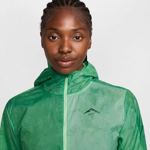 Nike Trail Women's Repel Lightweight Running Jacket in Saudi Arabia