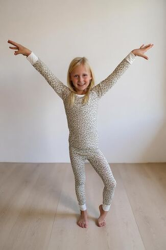 Itsy bitsy boutique Viscose Bamboo Baby Pajamas - Boys and Girls Footie Sleeper Convertible ثنائية الاتجاه نائم in Kuwait