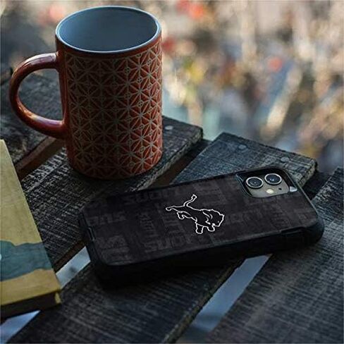 ملصق Skinit متوافق مع حافظة OtterBox Defender iPhone 11 - تصميم أسود وأبيض مرخص رسميًا من NFL Detroit Lions in Saudi Arabia