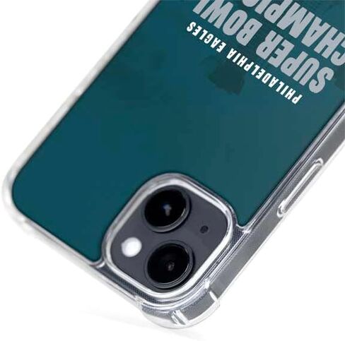 حافظة هاتف Skinit متوافقة مع MagSafe iPhone 15 - تصميم شعار NFL Philadelphia Eagles Retro مرخص رسميًا in Saudi Arabia