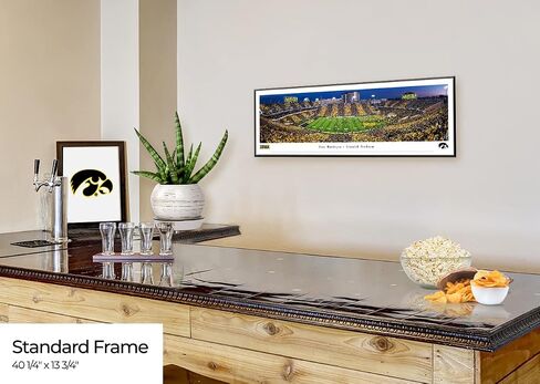 Iowa Hawkeyes Football "Run Out" - بساط مزدوج مقاس 44x18 بوصة، صورة مؤطرة فاخرة من Blakeway Panoramas in Kuwait