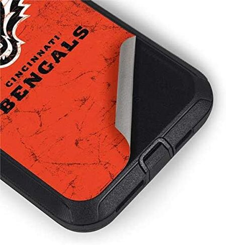 غلاف Skinit متوافق مع حافظة OtterBox Defender iPhone 11 - مرخصة رسميًا من NFL Cincinnati Bengals - تصميم بديل متعثر in Saudi Arabia