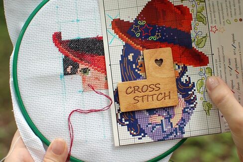 أداة تذكير الإبرة لمساعد نمط الغرز المتقاطعة 2 في 1 حافظة إبرة مغناطيسية لعلامة التطريز وحافظة نمط التطريز وحامل الرسم البياني وحامل إبرة لحامل نمط التطريز المغناطيسي in Kuwait