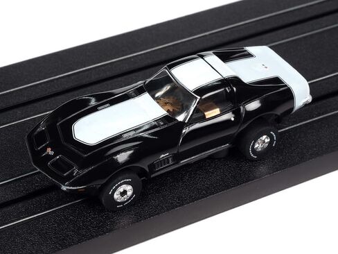 Auto World Thunderjet Baldwin Motion - 1970 شيفروليه كورفيت (أسود) HO Slot Car in Kuwait