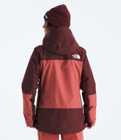 سترة The North Face النسائية Thermoball Snow Triclimate (مقاس قياسي وكبير) معطف تزلج 3 في 1، غطاء مقاوم للماء in Kuwait
