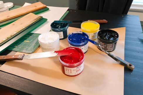 Tink's® Screen Printing Ink Yellow 8oz. - Fabric Paint for Cotton and Polyester and More, Water Based Ink for Silk Screens, Opaque Fabric Paint - Paintmaking Supplies for T-Shirt, Screen Print Direct® in Saudi Arabia