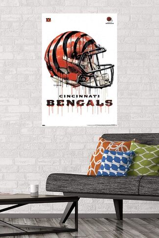 Trends International NFL Cincinnati Bengals - ملصق حائط 20 خوذة بالتنقيط، 22.375 بوصة × 34 بوصة، حزمة ملصق وتركيب in Kuwait