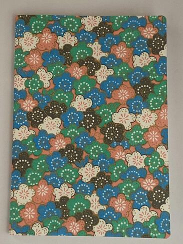 صنع في اليابان دفتر Notebook Washi مع Sakura Watermark (صفحة 48) و 2 أوراق yuzen اوريغامي ورقة - هدية القرطاسية اليابانية الفاخرة (Indigo chrysanthemum) in Saudi Arabia