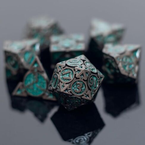 مجموعة DND Metallic DND مع صندوق هدايا ، جمجمة القوطي المصممة للمشغل DM و D&D ، نرد متعدد السطوح ثقيلة مثالية للأبراج المحصنة وألعاب RPG Dragons (البرونز) in Kuwait