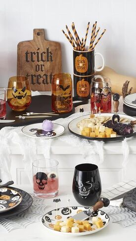 Oneida Dinnerware Set, Vintro Halloween Accent Plates, Assorted Set of 4, Porcelain, Dishwasher Safe, Microwave Safe, Halloween Decor Indoor, Skulls, Pumpkins, Spooky Decorative Plates (4 Piece) in Kuwait