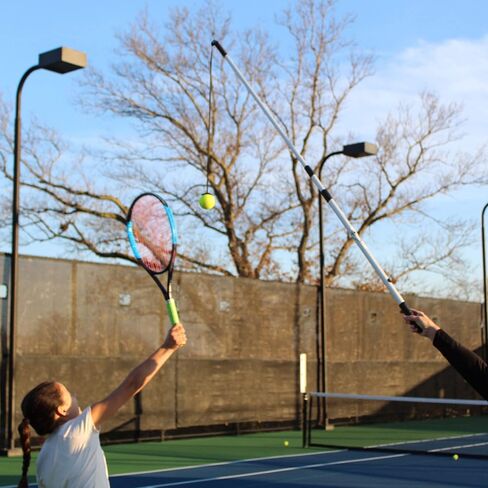 OnCourt OffCourt خدمة الطبيب – قم بتحسين خدمة التنس الخاصة بك/المساعدة في تدريب التنس in Saudi Arabia