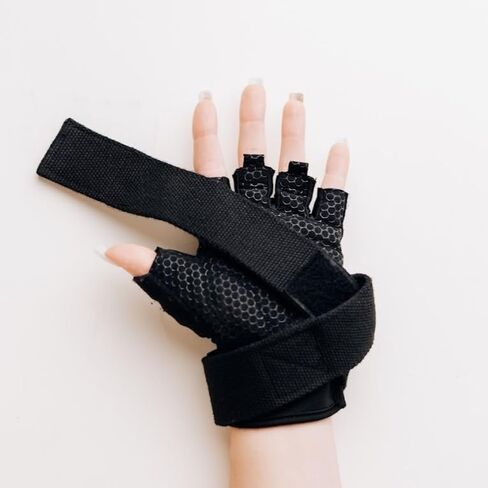 2 in 1 Workout Gloves with Lifting Straps Integrated - High Durability Gym Gloves with Adjustable Lifting Straps, Wrist, Palm, and Grip Support for Weightlifting for Men and Women. in Saudi Arabia