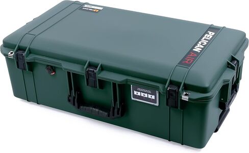 حقيبة Trekking Green Pelican 1615 Air مع مقابض ومزالج سوداء. تأتي فارغة. in Saudi Arabia