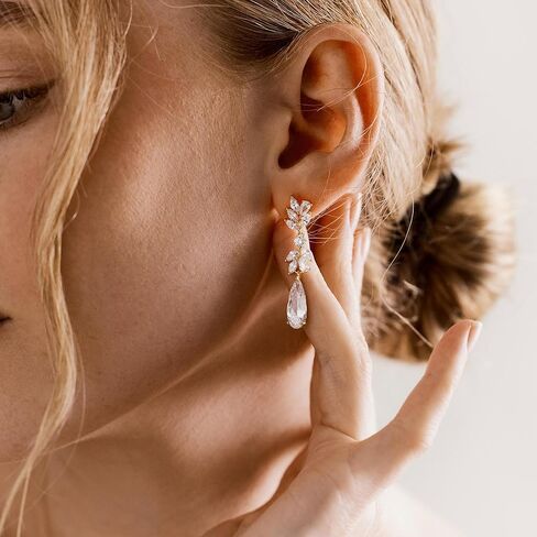 أقراط متدلية للنساء لحفلات الزفاف وحجر الراين طويل مكعب الزركون ثريا كريستال سباركلي مطلية بالذهب عيار 14 قيراط مجوهرات عصرية أنيقة in Kuwait