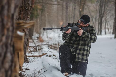 بندقية هوائية Gamo Swarm Magnum PRO 10X GEN3i Inertia Fed Break برميل الهواء. مسدس هواء بيليه عالي القوة ذو 10 طلقات. سرعة 1,650 إطارًا في الثانية. تصميم مخزون جديد. in Kuwait