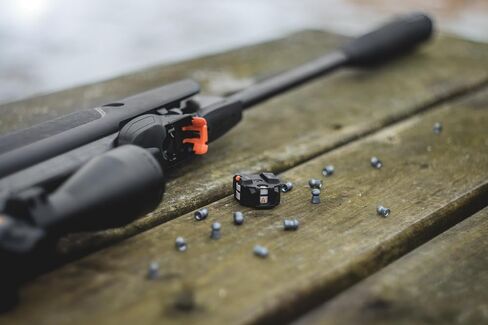 بندقية هوائية Gamo Swarm Magnum PRO 10X GEN3i Inertia Fed Break برميل الهواء. مسدس هواء بيليه عالي القوة ذو 10 طلقات. سرعة 1,650 إطارًا في الثانية. تصميم مخزون جديد. in Kuwait
