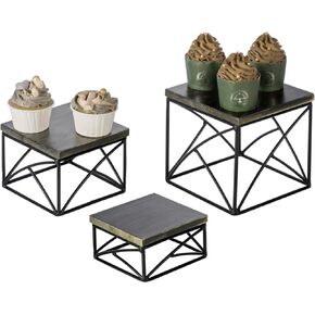 حامل كب كيك على سطح الطاولة من MyGift Modern Nesting، وحامل الكيك، ورف عرض الطعام، وقاعدة الحلوى من سلك معدني أسود غير لامع مع رف خشبي صلب رمادي عتيق، مجموعة من 3 قطع