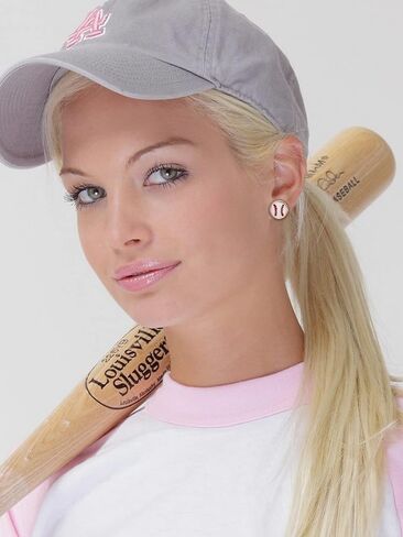 Baseball Earrings for Women Leather Softball Stud Earring Baseball Jewelry Fashion Ball Earrings for Sport Ball Fans or Player in Kuwait
