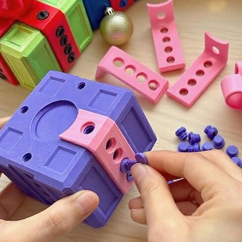 Middle Finger Prank Box – Funny Surprise Gift for Adults, Hilarious Gag Gift for Men & Women, Pop-Up Middle Finger for Birthday, Party & Christmas (G) in Saudi Arabia