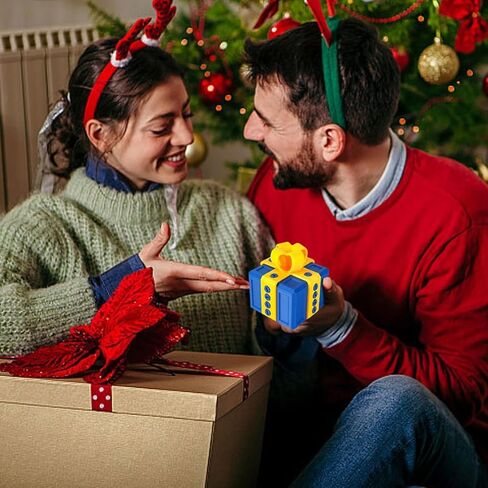 Middle Finger Prank Box – Funny Surprise Gift for Adults, Hilarious Gag Gift for Men & Women, Pop-Up Middle Finger for Birthday, Party & Christmas (G) in Saudi Arabia