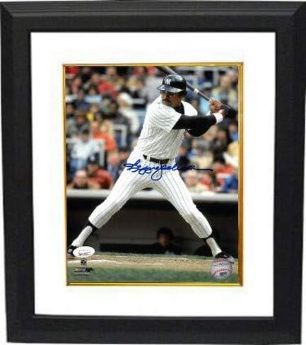 Athlon Sports CTBL-BW28107 ريجي جاكسون موقع نيويورك يانكيز 8 × 10 بوصة. إطار مخصص للصور الملونة - شاهد JSA - الضرب in Saudi Arabia