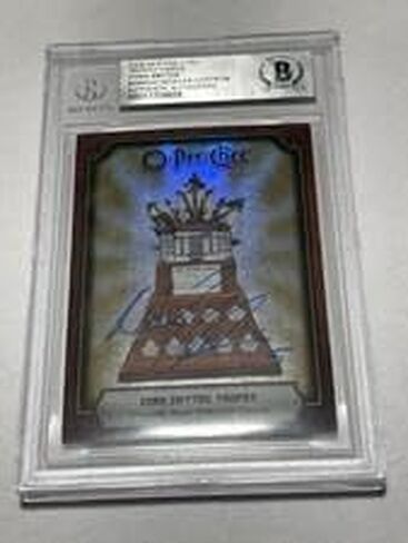 Nicklas Lidstrom Signed Conn Smythe Trophy Card Slabbed Beckett BAS IP a - Hockey Slabbed Autographed Rookie Cards in Saudi Arabia