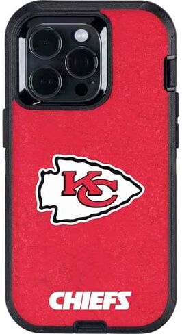 غلاف هاتف Skinit متوافق مع OtterBox Defender iPhone 13 Pro - تصميم مرخص رسميًا من NFL Kansas City Chiefs in Saudi Arabia