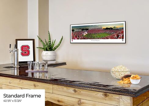 كرة القدم NC State Wolfpack - حصيرة واحدة، طباعة مؤطرة من Blakeway Panoramas in Saudi Arabia