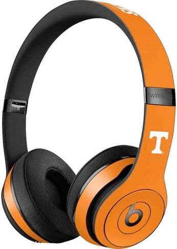 غلاف صوتي من Skinit متوافق مع Beats Solo 3 Wireless - شعار جامعة تينيسي-نوكسفيل T المرخص رسميًا على التصميم الرمادي in Saudi Arabia