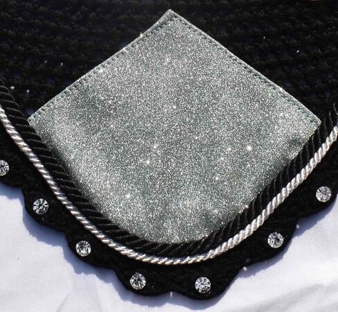 مجموعة وسادة سرج فضية لامعة متطابقة مع غطاء الأذن | معدات عرض الفروسية | مجموعة ماتشي لركوب الخيل | الترويض أو القفز/الصياد in Kuwait