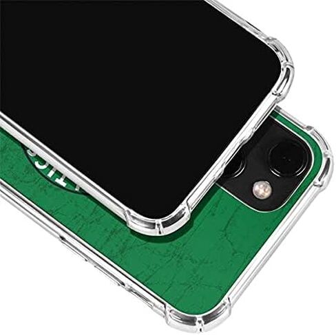 حافظة هاتف Skinit الشفافة متوافقة مع iPhone 13 - تصميم الشعار الأساسي الأخضر المرخص رسميًا من NBA Boston Celtics in Saudi Arabia