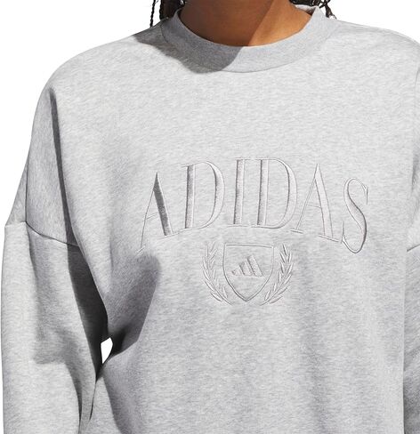 سويت شيرت Cosy Holiday Graphic للنساء من أديداس in Kuwait