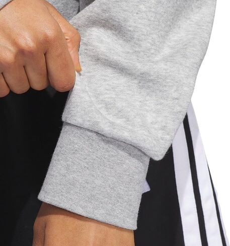 سويت شيرت Cosy Holiday Graphic للنساء من أديداس in Kuwait