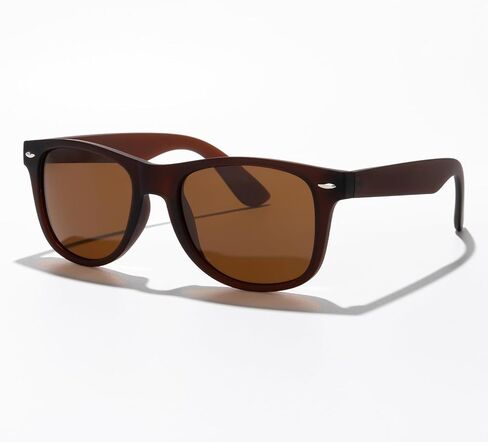 Trendy Rivet Sunglasses for Hiking Vintage Unisex Shades Fashionable Outdoor Eyewear for Men Women UV400 in Saudi Arabia