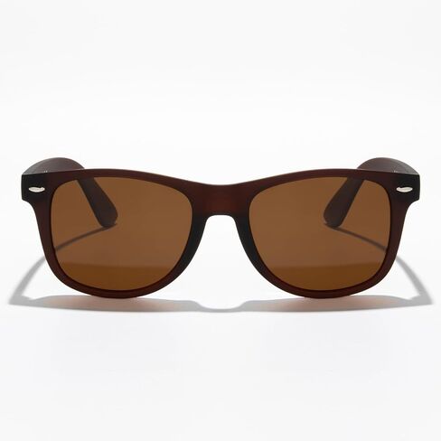 Trendy Rivet Sunglasses for Hiking Vintage Unisex Shades Fashionable Outdoor Eyewear for Men Women UV400 in Saudi Arabia