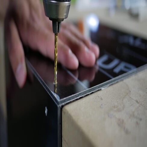 لوحة Falken Design من الألومنيوم المركب باللون الأزرق مقاس 12 بوصة × 12 بوصة × 1/8 بوصة. in Kuwait