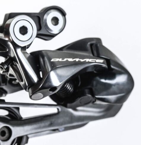 Shimano Rear DERAILLEUR، RD-R9100، DURA-ACE، SS 11 سرعة، تصميم الظل، مرفق مباشر، W/OT-RS900 (أسود) in Saudi Arabia