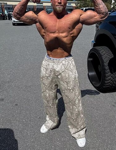 Men's Camo Sweatpants Loose Fit Baggy Joggers Streetwear Workout Athletic Track Pants with Pockets in Saudi Arabia