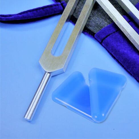 Cabilock 2pcs Fork Holder Silicone Triangle Base Secure Stabilizer Mount for Tuning Forks Lightweight and Easy to Clean for Therapy and Meditation in Saudi Arabia