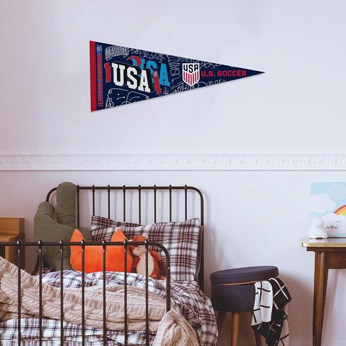 راية ديكور حائط من اللباد مقاس 30.48 سم × 76.2 سم من Rico Industries US Soccer - رائعة للمنزل/غرفة النوم/ديكور كهف الرجل in Saudi Arabia
