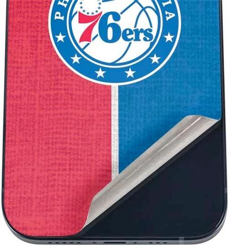 ملصق هاتف Skinit متوافق مع iPhone 17 Pro Max - تصميم مرخص رسميًا من NBA Philadelphia 76ers in Saudi Arabia