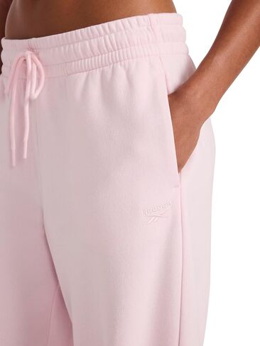 بنطال رياضي نسائي من Reebok ذو أرجل واسعة، مقاس قياسي، درزة داخلية 76.2 سم، نسيج قطن وبوليستر متوسط ​​الوزن in Kuwait