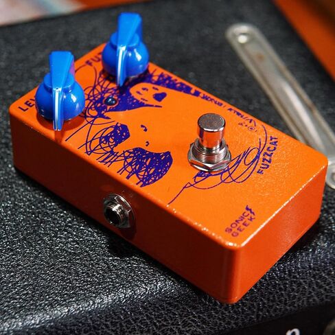 FuzzCat Guitar Fuzz Pedal Handmade FF Vintage 60s Circuit Enhanced Clean-Up Response for Studio & Live Performance in Saudi Arabia