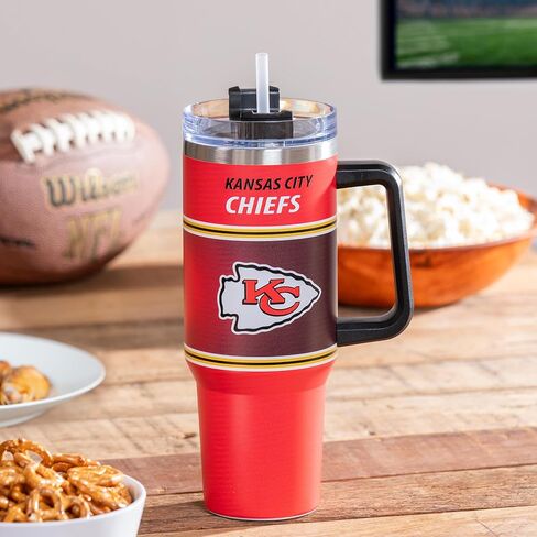 كوب NFL Kansas City Chiefs من الفولاذ المقاوم للصدأ مع مقبض وقش، كوب معزول بجدار مزدوج 40oz مع غطاء، زجاجة مياه خالية من BPA، كوب سفر لكرة القدم مرخص رسميًا للقهوة والشاي in Saudi Arabia